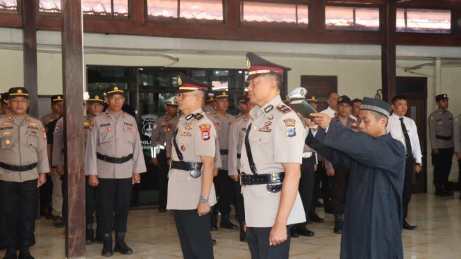 
					Ket.Sertijab Kapolsek Bati bati yang berlangsung menyampaikan sumpah jabatan di Mapolres Tala. Foto.Istimewa