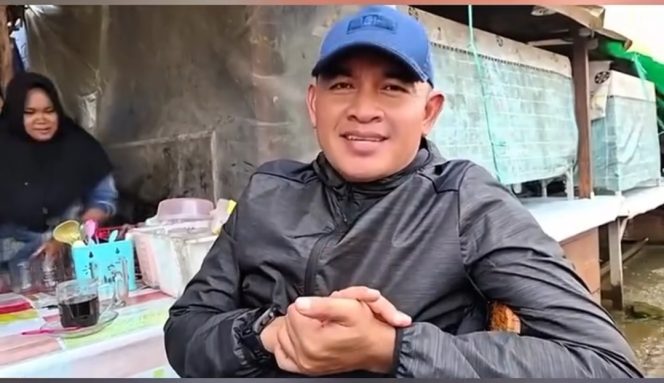 
					Ket. peninjauan banjir yang di lakukan oleh bupati tala untuk mencarikan solusi jangka panjang. Foto.istimewa
