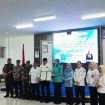 Ket.Bupati Tanah Laut bersama jajaran berpoto saat sosialisasi Gerakan Orang Tua Asuh Cegah Stunting (Genting) melalui Program Uma Abah Mampu 2026 di aula Srarantang Saruntung, Pelaihari. Foto.Ariyani