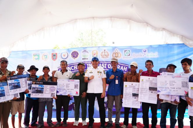 
					Ket.Pemerintah Kabupaten Tanah Laut meluncurkan inovasi layanan SIAP MELAUT di Desa Sungai Rasau, Kecamatan Bumi Makmur, sebagai upaya meningkatkan legalitas, keselamatan, dan kesejahteraan nelayan. Foto.Ist