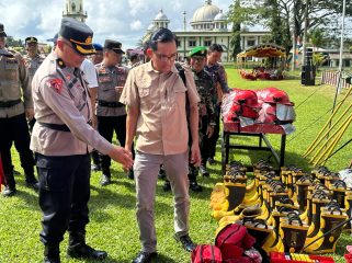 Ket.Apel Kesiapsiagaan Karhutla Polres Kotabaru 2026 di Lapangan Sepak Bola 11 Maret Kelumpang Hilir. Fot.Ryan Wardani