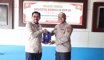 Ket.Kunjungan Kerja Komisi III DPR RI Machfud Arifin di Polres Tanah Laut. Foto.Ist