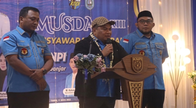 
					Ket.Anggota DPRD Tanah Bumbu Andi Rustianto (tengah)saat memberikan sambutan di Musda KNPI Kabupaten Banjar. Foto.Ryan Wardani