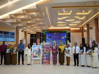 Ket.Bunda PAUD Kabupaten Tanah Laut Hj. Dian Rahmat saat menghadiri peringatan HUT ke-76 IGTKI di Gedung 83 Dua Mas, Pelaihari. Foto.Ist