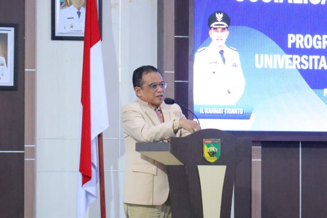 
					Ket.Koordinator Program Studi Doktor (S3) Prof. Dr. Ahmad Suriansyah, M.Pd., Ph.D. memaparkan program pascasarjana dan sistem hybrid learning. Foto.Ariyani