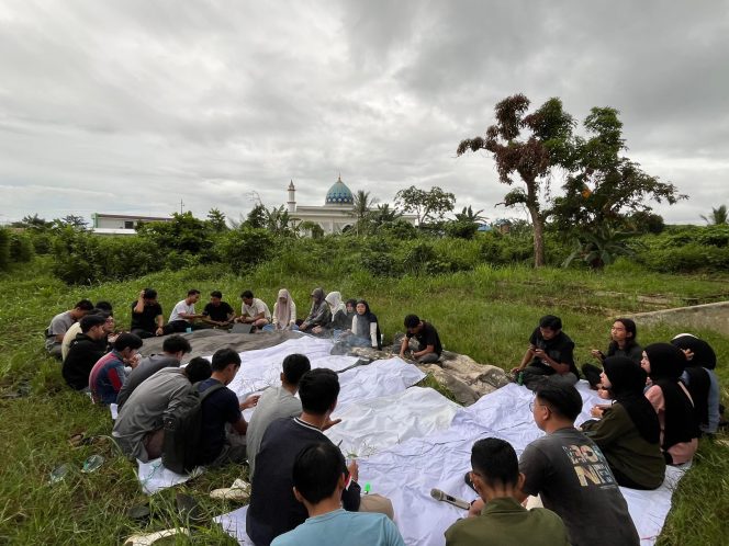
					Ket.Aliansi Mahasiswa Tuntung Pandang menggelar rapat konsolidasi akbar di Pelaihari, Minggu (17/5/2026)