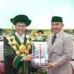 Rahmat Trianto menghadiri Dies Natalis ke-36 Unjani sebagai orator ilmiah sekaligus menjajaki kerja sama program 'Satu Desa Satu Sarjana'. (SANAK.ID/Ist)