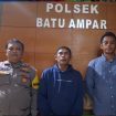 Ket. Pedagang bakso yang viral beritanya ,melakukan klarifikasi dikantor Polsek batu ampar. Foto.Tangkapan Layar