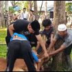 Bupati Tanah Laut Rahmat Trianto turun langsung menyembelih sapi kurban Iduladha. (SANAK.ID/Ist)