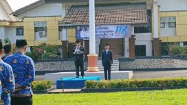 Ket.Wakil Bupati Tanah Laut, H. M. Zazuli, memimpin upacara peringatan Hari Kebangkitan Nasional (Harkitnas) ke-118 di halaman Kantor Bupati Tanah Laut. Foto.Ist