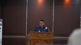 Ket.Rapat Paripurna DPRD Kabupaten Tanah Laut membahas dua rancangan peraturan daerah terkait administrasi kependudukan dan perlindungan tenaga kerja daerah di ruang sidang DPRD Tanah Laut. Foto.Ist