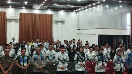 Ket.Pengukuhan Ibunda guru saat Konkerkab I PGRI Tala. Foto.Ariyani