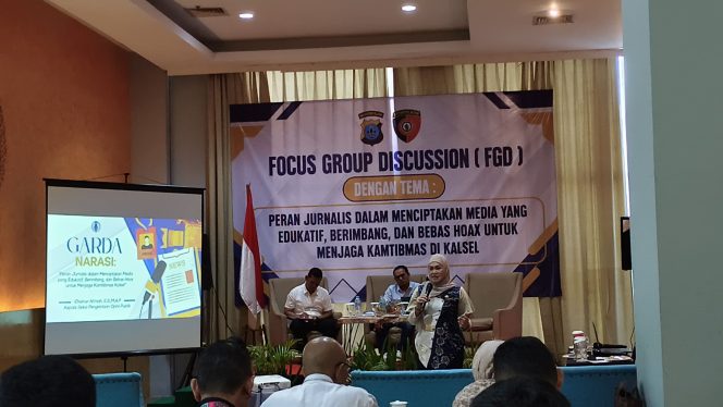 
					Gelar FGD - Polda Kalsel bersama Diskominfo dan JMSI  untuk menciptakan media edukatif dan bebas hoaks demi menjaga Kamtibmas yang kondusif di Kalimantan Selatan. (SANAK.ID/Syaiful)