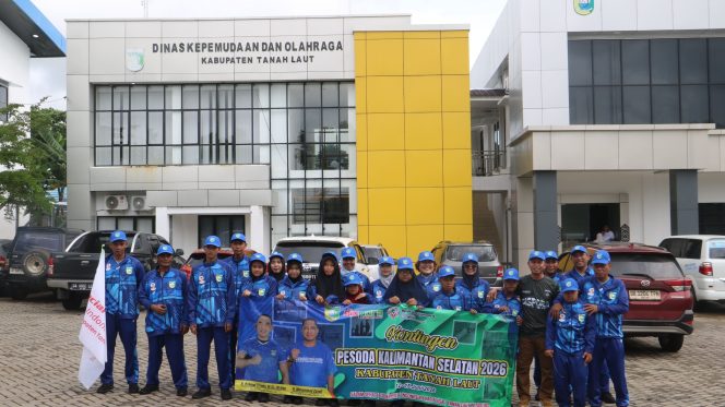 
					Ket.Prosesi pelepasan kontingen Tanah Laut menuju PESODA 2026 sebagai bentuk dukungan pemerintah daerah terhadap atlet Special Olympics. Foto.Ist