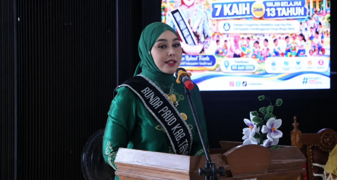 
					Acara Sosialisasi - Bunda PAUD Tanah Laut Hj. Dian Rahmat Trianto membuka acara Sosialisasi Tujuh KAIH di Disdikbud Tala. (SANAK.ID/Ist)