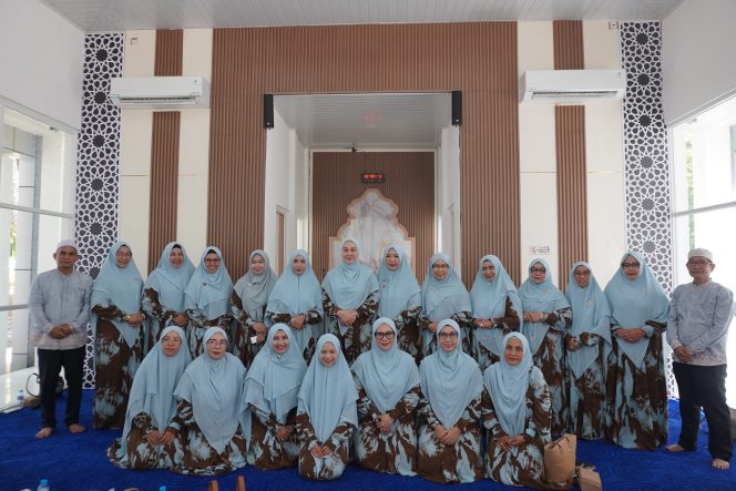 
					Ket.Perkuat Ukhuwah dan Keimanan, TP PKK Tanah Laut Kembali Gelar Majelis Ta'lim Nur Rahmat. Foto.Ist