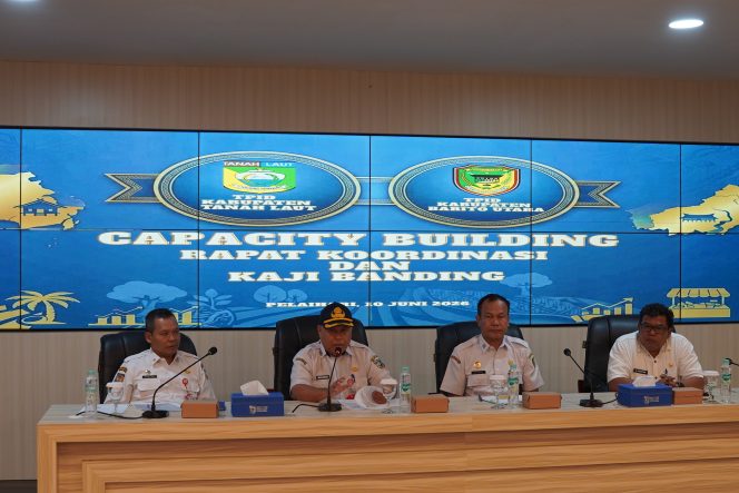 
					Ket.Pemkab Tanah Laut berbagi pengalaman dan strategi pengendalian inflasi kepada rombongan Pemerintah Kabupaten Barito Utara. Foto.Ist