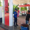 Pemeriksaan- Dilakukan oleh Petugas Satpol PP dan Damkar Tanah Laut setiap APAR di SPBU. (SANAK.ID/Ist)