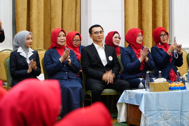 
					Ket.Pengurus YJI Kabupaten Tanah Laut periode 2026–2031 usai dilantik di Aula Gawi Sabarataan, Banjarbaru. Foto.Ist