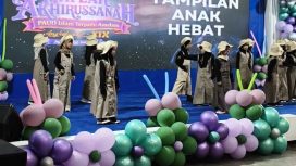 Penampilan pentas Seni dari anak dalam acara Haflah Akhirussanah, PAUD IT ASSALAM. (SANAK.ID/SYAIFUL) 