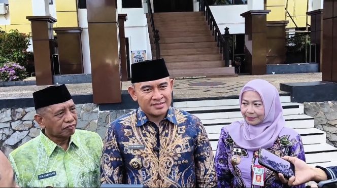 
					Wawancara-Bupati Tanah Laut Rahmat Trianto pada Peringatan Harganas ke-33 di Pelaihari. (SANAK.ID/SYAIFUL)