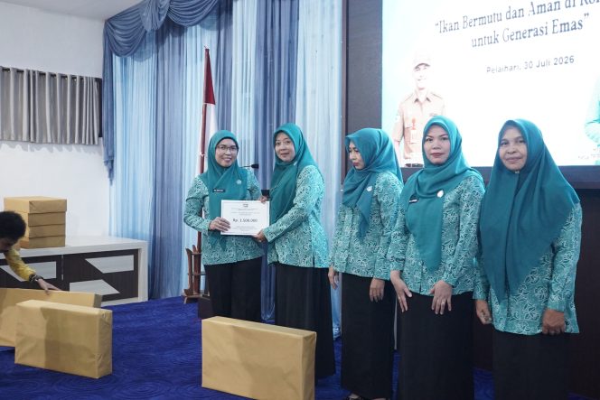 
					Ket.Dinas Ketahanan Pangan dan Perikanan Kabupaten Tanah Laut bersama TP PKK menggelar Lomba Masak Serba Ikan Tingkat Kabupaten Tahun 2026.Foto.Ist