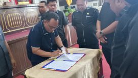 Wakil Bupati Kotabaru dan Ketua DPRD Kotabaru dalam Rapat Paripurna KUA-PPAS 2027. (SANAK.ID/RYAN WARDANI)