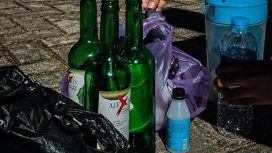 Barang Bukti - operasi penertiban pesta minuman keras (miras) di sebuah kamar kos di kawasan Kecamatan Pelaihari, Minggu (19/7/2026) malam. (SANAK.ID/Fot.Humas Satpol PP dan Damkar Tala)