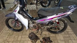 Barang Bukti - Polsek Pelaihari mengamankan pelaku pencurian gudang bengkel Desa Panggung beserta barang bukti sepeda motor. (SANAK.ID/Ali)