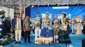 Sesi Foto : Pemenang Utama Putra Putri Pariwisata Tanah Laut 2026 Siti Azkia dan Firdaus Lukman bersama wakil bupati berserta istri. (SANAK.ID/SYAIFUL)