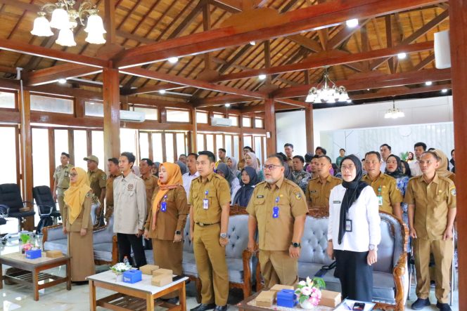 
					Ket.Pembukaan Kompetisi KIM Kabupaten Tanah Laut Tahun 2026 sebagai upaya memperkuat literasi digital dan peran KIM di tengah masyarakat. Foto.Ist