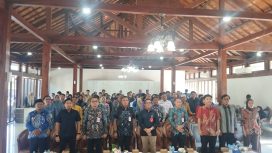 Ket.Foto bersama jajaran Pemerintah Kabupaten Tanah Laut, organisasi kepemudaan, dan peserta usai pembukaan Tala Bootcamp 2026 di Pelaihari. Foto.Ariyani