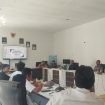 Ket.Suasana rapat klarifikasi dan verifikasi penyaluran solar subsidi nelayan di Desa Tabanio yang membahas temuan ketidaksesuaian data distribusi BBM bersubsidi. Foto.Ariyani