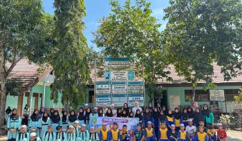Tim Tilik Rahayu memberikan edukasi pencegahan kekerasan seksual anak dan mengenalkan survei rahasia di SDN Binderang, Kabupaten Tapin. (SANAK.ID/Ist) 